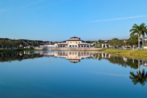 Villa ou maison à vendre à Miami, Floride: 4 chambres, 278.71 m2 № 1958384 - photo 23