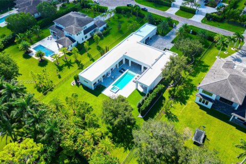 Casa en venta en Southwest Ranches, Florida, 5 dormitorios, 513.94 m2 № 1994992 - foto 3