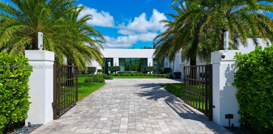Casa en Southwest Ranches, Florida 5 dormitorios, 513.94 m2 № 1994992