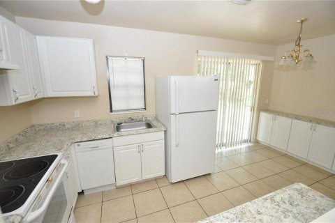 Villa ou maison à louer à Lakeland, Floride: 3 chambres, 89.19 m2 № 2406506 - photo 5