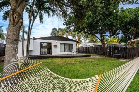 Villa ou maison à vendre à Hollywood, Floride: 2 chambres, 69.12 m2 № 1976861 - photo 6