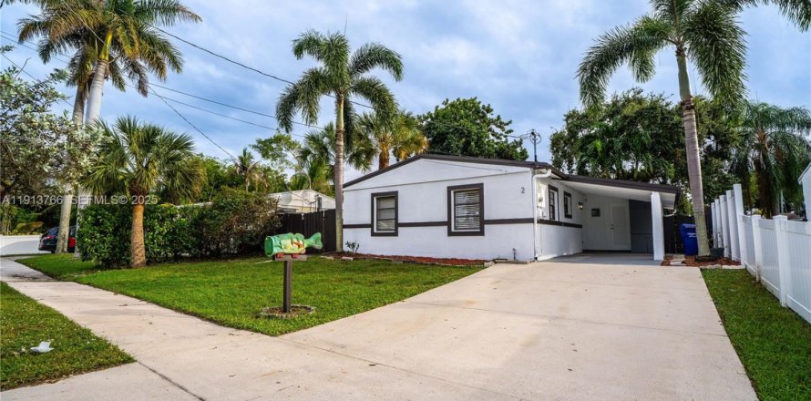 Villa ou maison à Hollywood, Floride 2 chambres, 69.12 m2 № 1976861