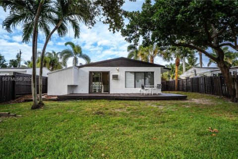Villa ou maison à vendre à Hollywood, Floride: 2 chambres, 69.12 m2 № 1976861 - photo 5