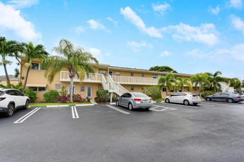 Condo in Boynton Beach, Florida, 2 bedrooms № 2194738