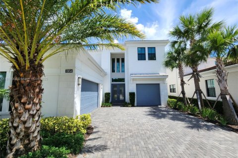Casa en alquiler en Palm Beach Gardens, Florida, 5 dormitorios, 491.64 m2 № 1938503 - foto 2