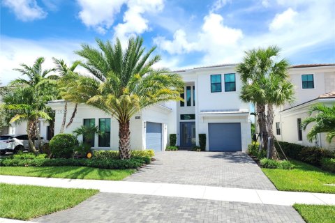 Casa en alquiler en Palm Beach Gardens, Florida, 5 dormitorios, 491.64 m2 № 1938503 - foto 1