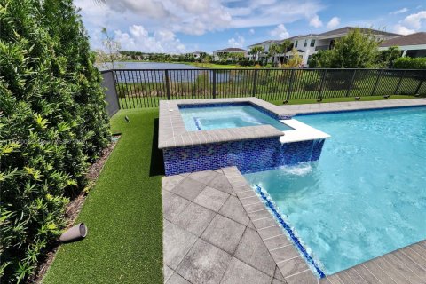Casa en alquiler en Palm Beach Gardens, Florida, 5 dormitorios, 491.64 m2 № 1938503 - foto 21