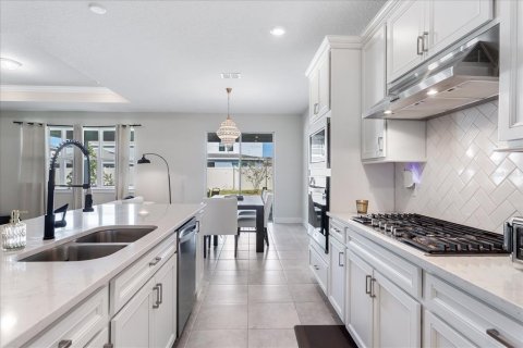 Casa en alquiler en Apopka, Florida, 4 dormitorios, 264.49 m2 № 2102040 - foto 11
