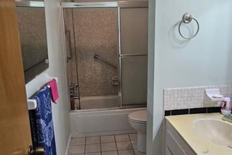Condominio en alquiler en Saint Petersburg, Florida, 1 dormitorio, 71.07 m2 № 2284685 - foto 16