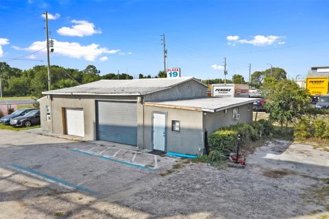 Commercial property in Hudson, Florida 121.79 sq.m. № 2218597 - photo 10