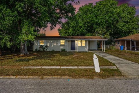 Casa en Tampa, Florida 3 dormitorios, 80.27 m2 № 2106493