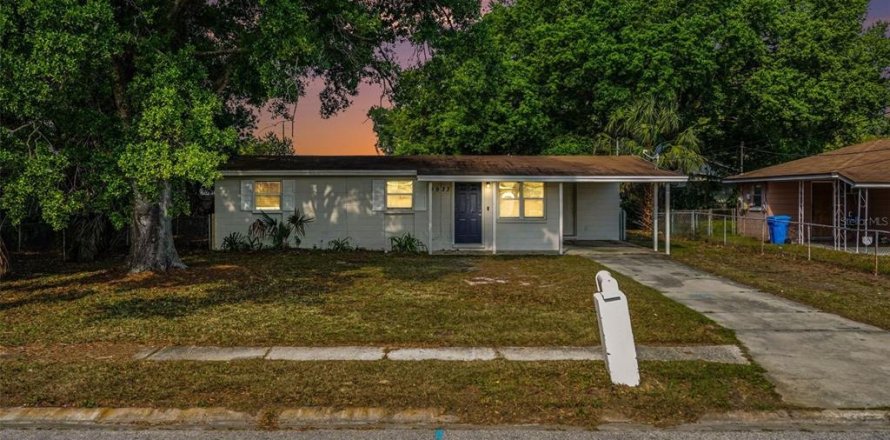Casa en Tampa, Florida 3 dormitorios, 80.27 m2 № 2106493