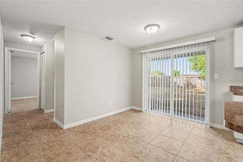 Casa en alquiler en Tampa, Florida, 3 dormitorios, 80.27 m2 № 2106493 - foto 13
