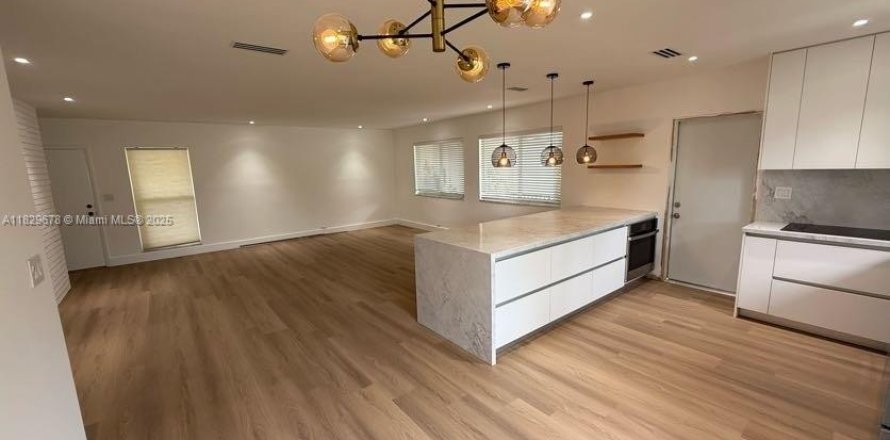 Condo in Bay Harbor Islands, Florida, 2 bedrooms № 1802778