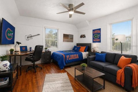 House in Gainesville, Florida 4 bedrooms, 194.82 sq.m. № 2210055 - photo 12