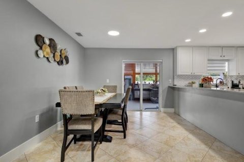 Casa en venta en Tampa, Florida, 4 dormitorios, 231.51 m2 № 2387485 - foto 21