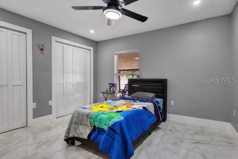 Casa en venta en Tampa, Florida, 4 dormitorios, 231.51 m2 № 2387485 - foto 15