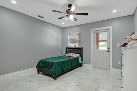 Casa en venta en Tampa, Florida, 4 dormitorios, 231.51 m2 № 2387485 - foto 19