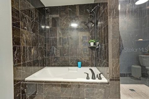 Casa en venta en Tampa, Florida, 4 dormitorios, 231.51 m2 № 2387485 - foto 10