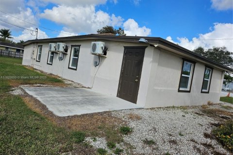 Immobilier commercial à vendre à Homestead, Floride № 1937614 - photo 3