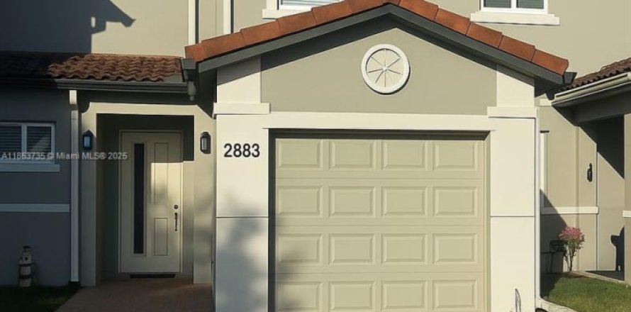 Townhouse in Miramar, Florida 2 bedrooms, 121.98 sq.m. № 1872393