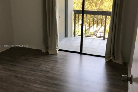 Copropriété à louer à Miami, Floride: 3 chambres, 107.02 m2 № 1929361 - photo 4
