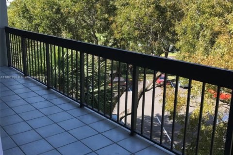 Copropriété à louer à Miami, Floride: 3 chambres, 107.02 m2 № 1929361 - photo 5