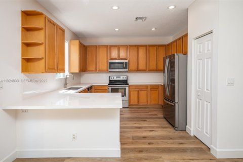 Casa en venta en Weston, Florida, 4 dormitorios, 263.47 m2 № 1982823 - foto 13