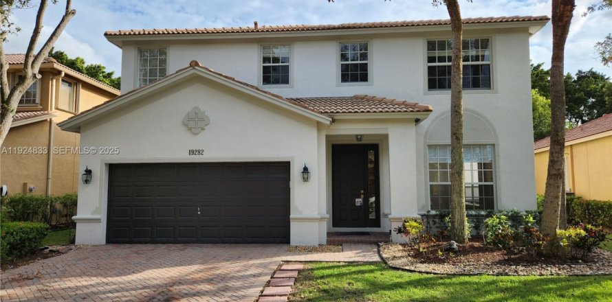 Casa en Weston, Florida 4 dormitorios, 263.47 m2 № 1982823