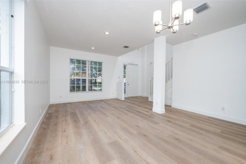 Casa en venta en Weston, Florida, 4 dormitorios, 263.47 m2 № 1982823 - foto 11