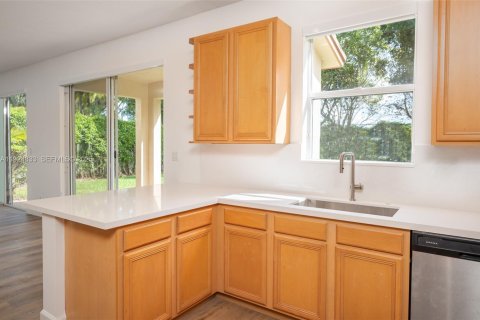 Casa en venta en Weston, Florida, 4 dormitorios, 263.47 m2 № 1982823 - foto 15