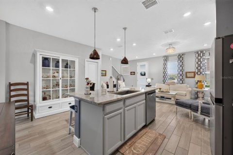 Touwnhouse à vendre à Orlando, Floride: 3 chambres, 153.01 m2 № 2342210 - photo 13