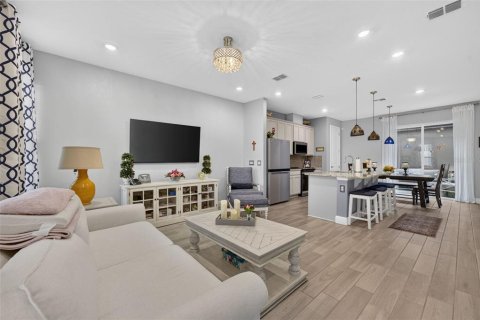 Touwnhouse à vendre à Orlando, Floride: 3 chambres, 153.01 m2 № 2342210 - photo 6