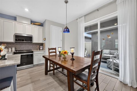 Touwnhouse à vendre à Orlando, Floride: 3 chambres, 153.01 m2 № 2342210 - photo 18
