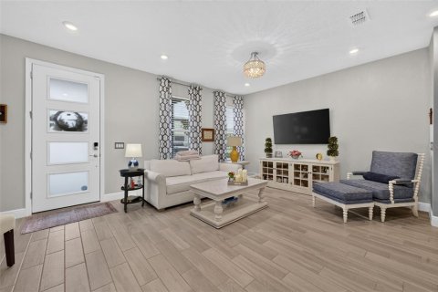 Touwnhouse à vendre à Orlando, Floride: 3 chambres, 153.01 m2 № 2342210 - photo 7