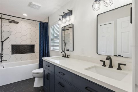 Casa en venta en Orlando, Florida, 3 dormitorios, 116.41 m2 № 2384497 - foto 16