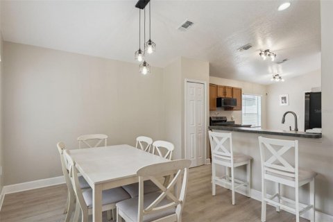 Casa en venta en Orlando, Florida, 3 dormitorios, 116.41 m2 № 2384497 - foto 8