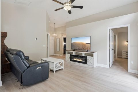 Casa en venta en Orlando, Florida, 3 dormitorios, 116.41 m2 № 2384497 - foto 5