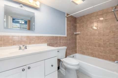 Copropriété à vendre à Punta Gorda, Floride: 2 chambres, 100.06 m2 № 1872979 - photo 20