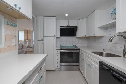 Condo in Daytona Beach, Florida, 2 bedrooms  № 1644440 - photo 10