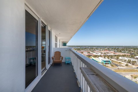 Condo in Daytona Beach, Florida, 2 bedrooms  № 1644440 - photo 21