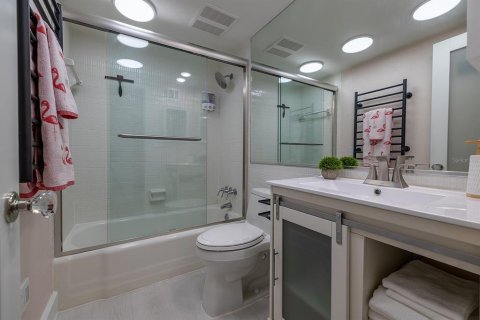 Condo in Daytona Beach, Florida, 2 bedrooms  № 1644440 - photo 20