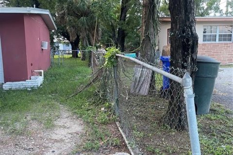 House in Fort Myers, Florida 3 bedrooms, 84.73 sq.m. № 1914181 - photo 9