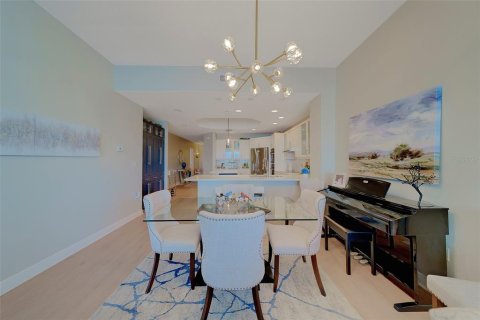 Condo in Redington Shores, Florida, 3 bedrooms  № 2214952 - photo 18