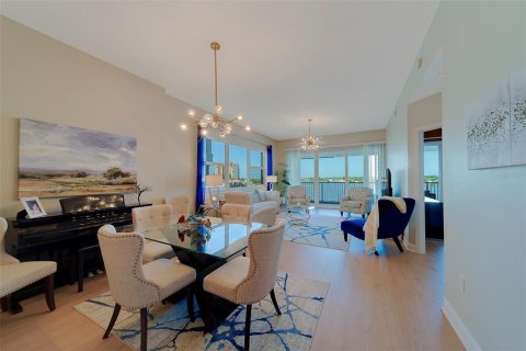 Condo in Redington Shores, Florida, 3 bedrooms  № 2214952 - photo 19