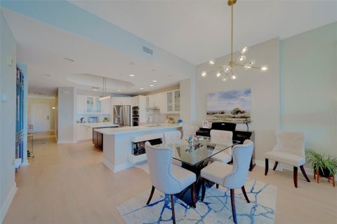 Condo in Redington Shores, Florida, 3 bedrooms  № 2214952 - photo 6