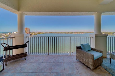 Condo in Redington Shores, Florida, 3 bedrooms  № 2214952 - photo 24