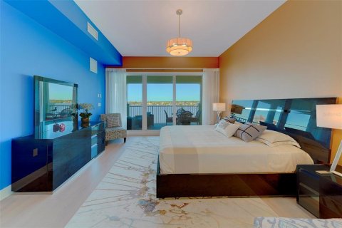 Condo in Redington Shores, Florida, 3 bedrooms  № 2214952 - photo 27