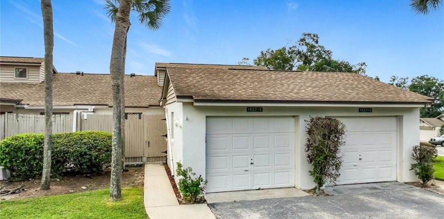 Touwnhouse à Apopka, Floride 2 chambres, 107.02 m2 № 2427489