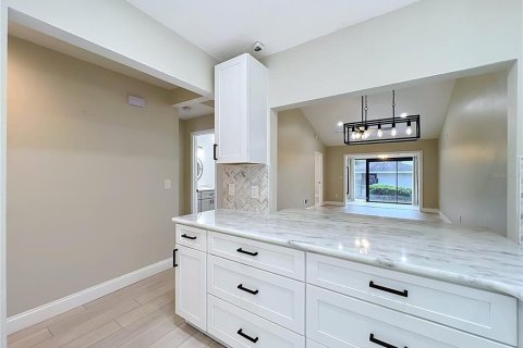 Touwnhouse à vendre à Apopka, Floride: 2 chambres, 107.02 m2 № 2427489 - photo 16